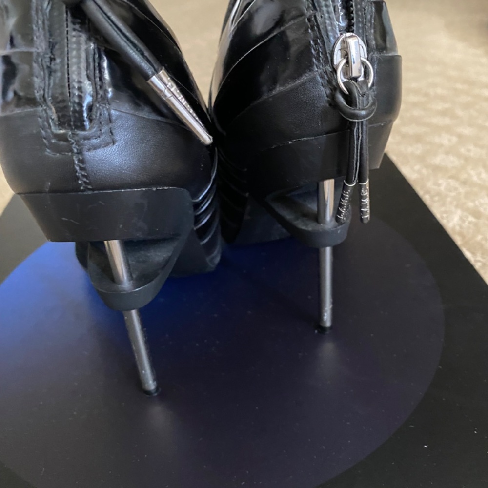 L.A.M.B. Booties - Picture 4 of 11